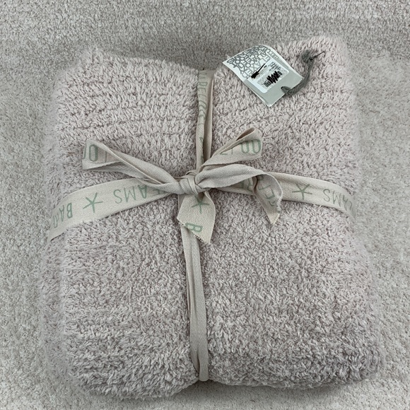 BAREFOOT DREAMS CozyChic Throw Blanket - Picture 3 of 6